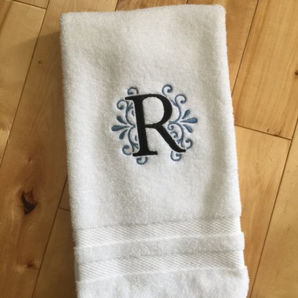 Monogram embroidered hand towel - Custom initial hand towel - PICK YOUR LETTER - Picture 5 of 9